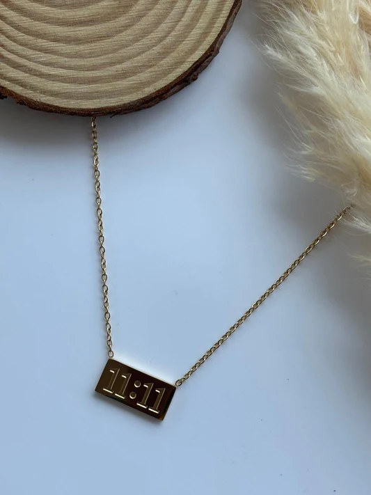 11:11 Pendant necklace